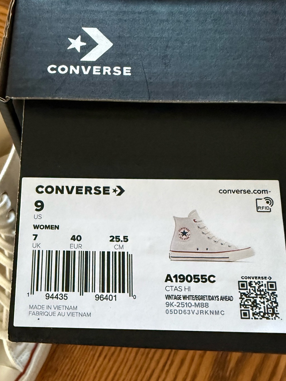 Converse Chuck Taylor All Star High-Top Sneakers - Hearts - Picture 11 of 13